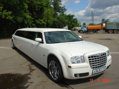 Chrysler C 300 Limousine Белый